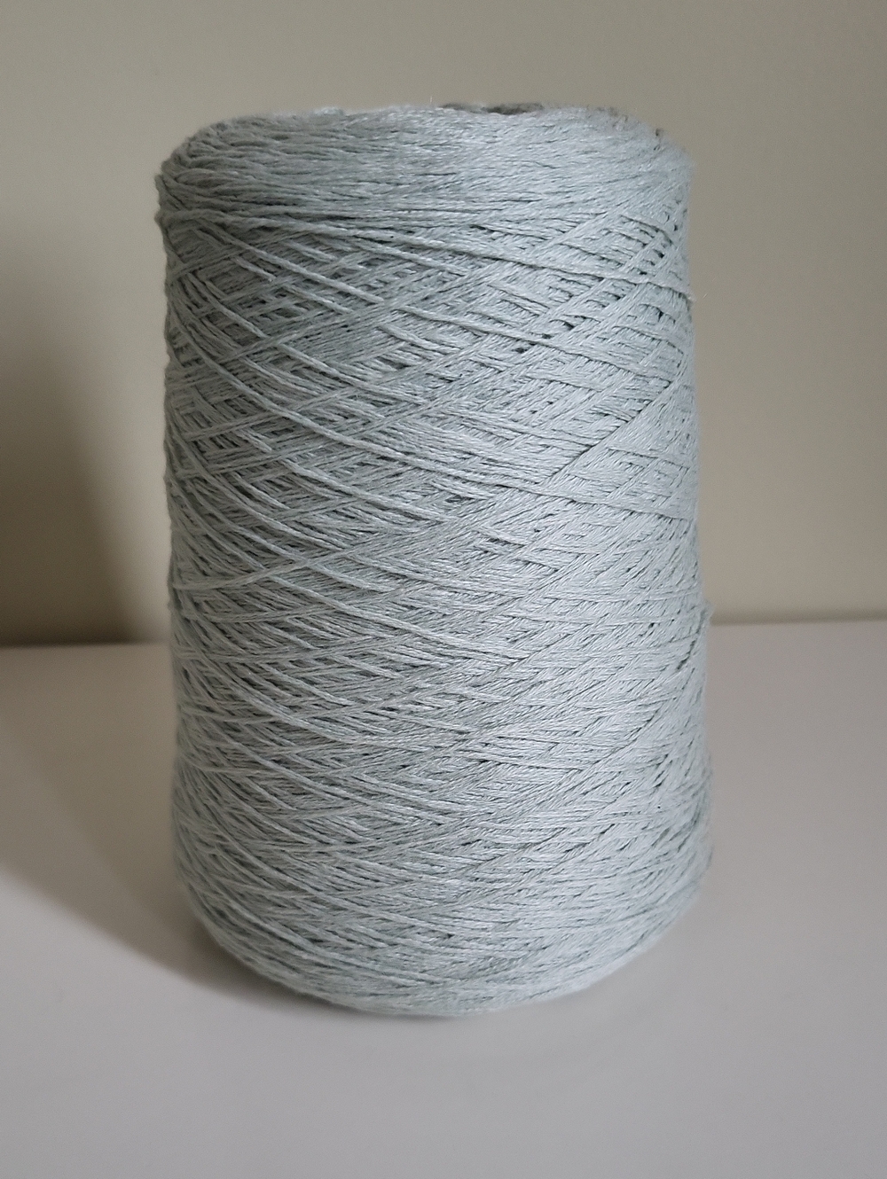 100% Italian Cashmere Cone Yarn, Fingering Weight, 340g/1666m, Mint Green